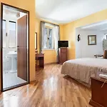 Hotel Peristil